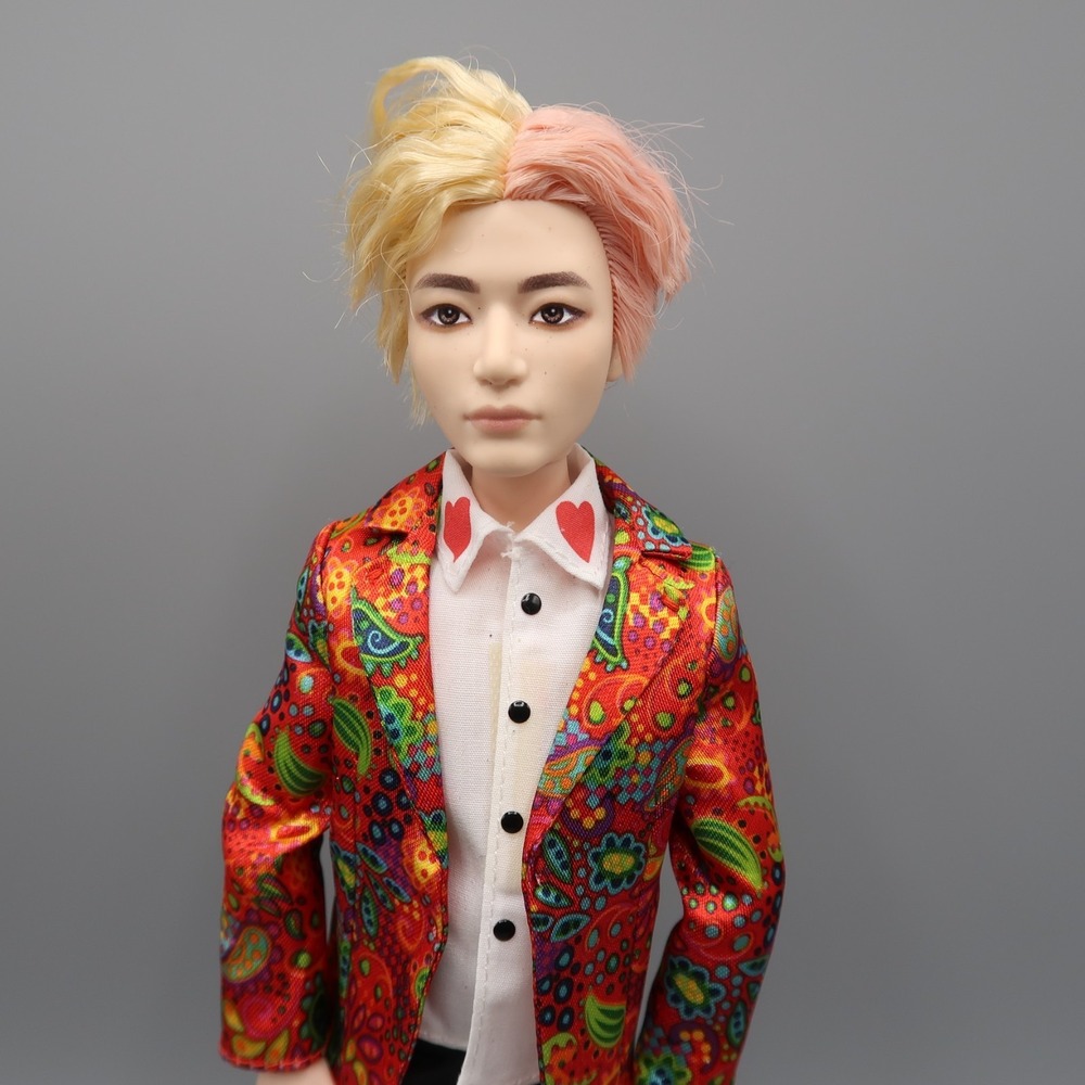 BTS K-Popโ Bangtan Boys Idols V Fashion Barbie Doll 2019 Mattel Kim Taehyung